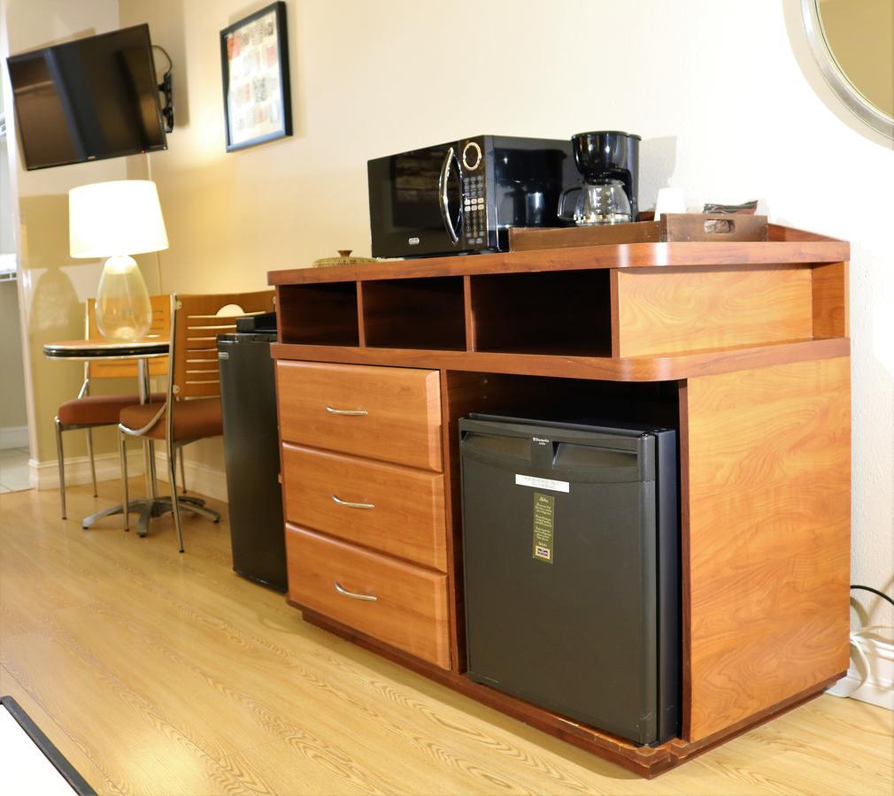 Motel Monte Carlo Inn- Near 2*