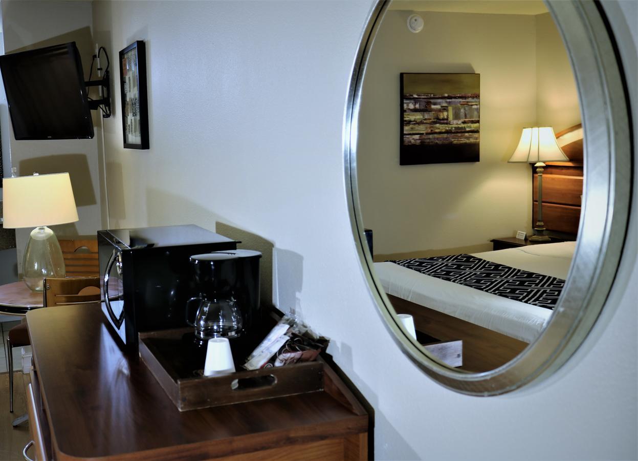 Motel Monte Carlo Inn- Near 2*