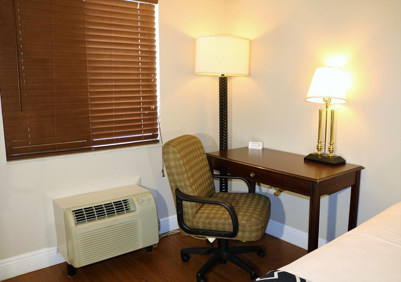 Monte Carlo Inn- Near