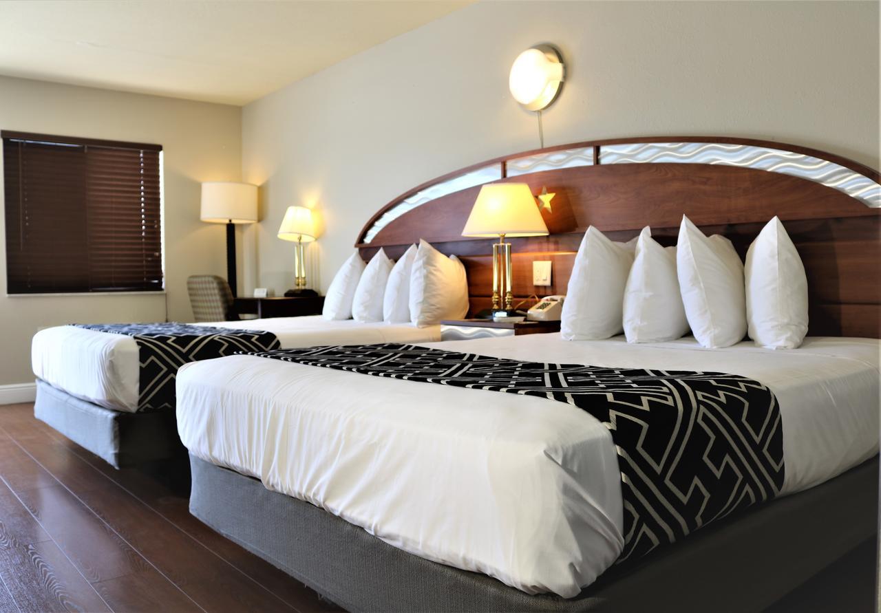 Motel Monte Carlo Inn- Near 2*