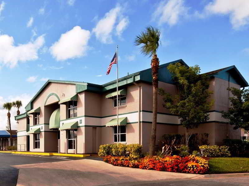 Super 8 By Wyndham Kissimmee