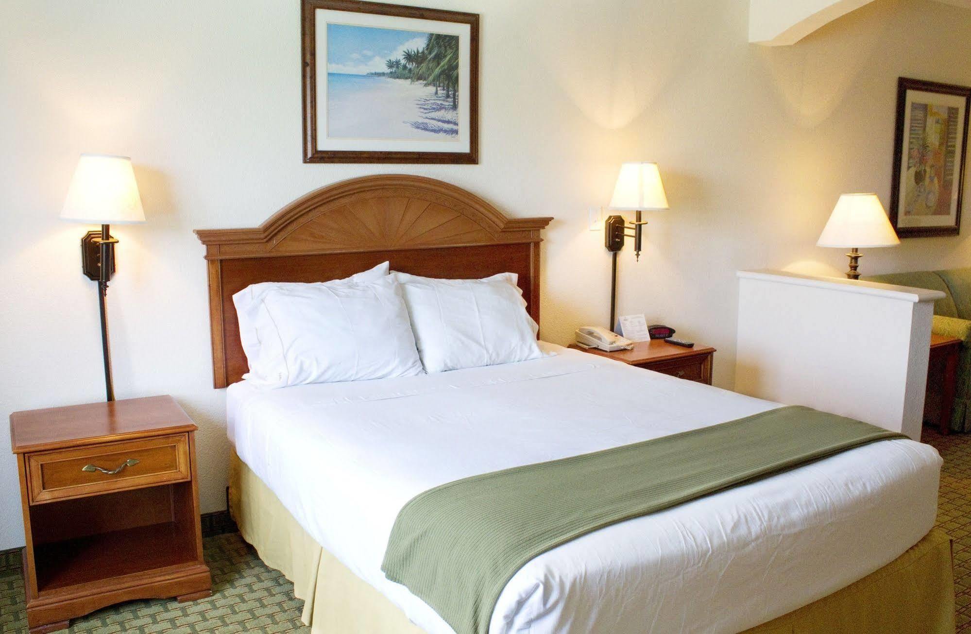 Resort Exploria Express By Exploria 3*