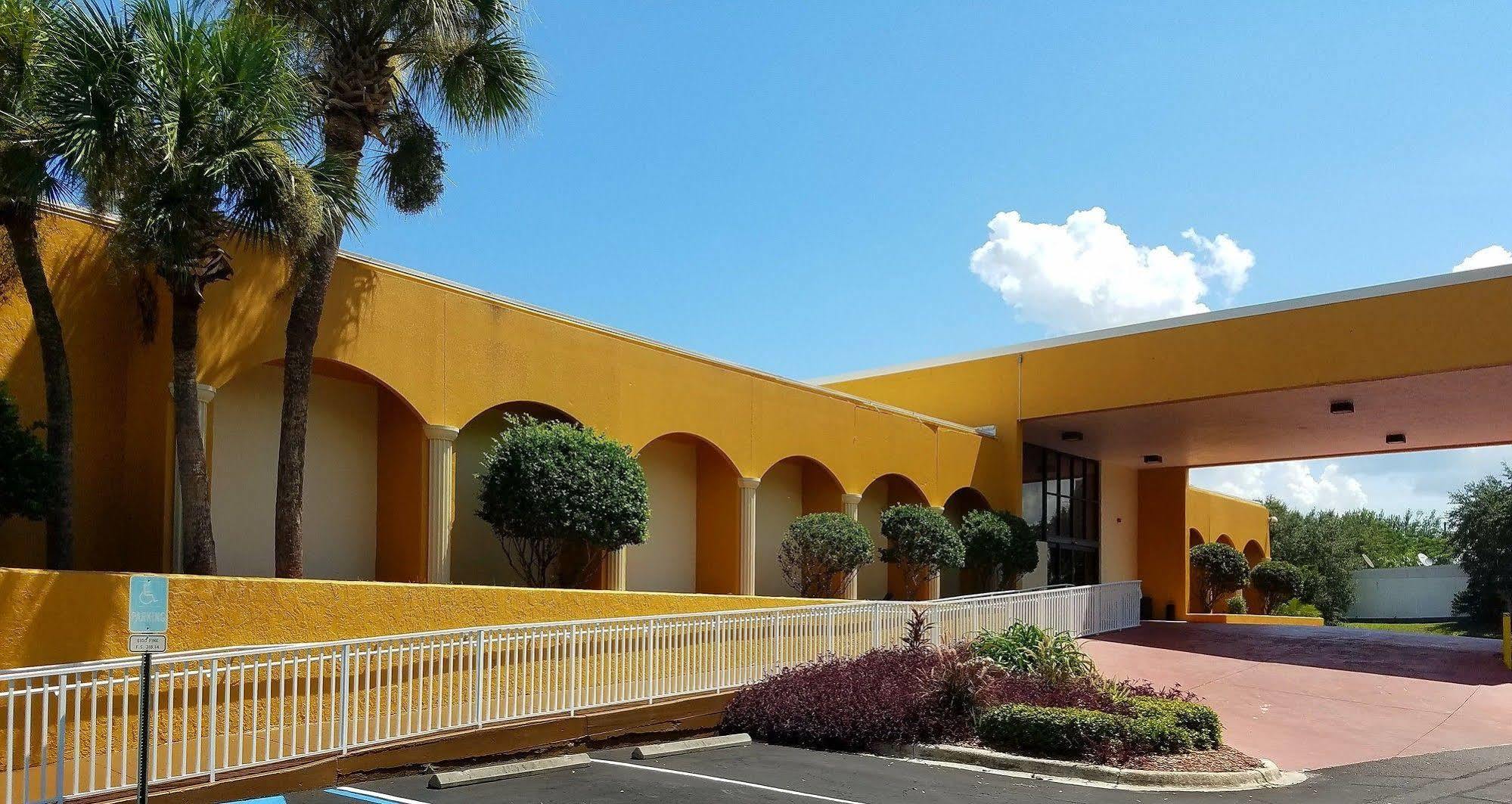 Hotel Days & By Wyndham 2*