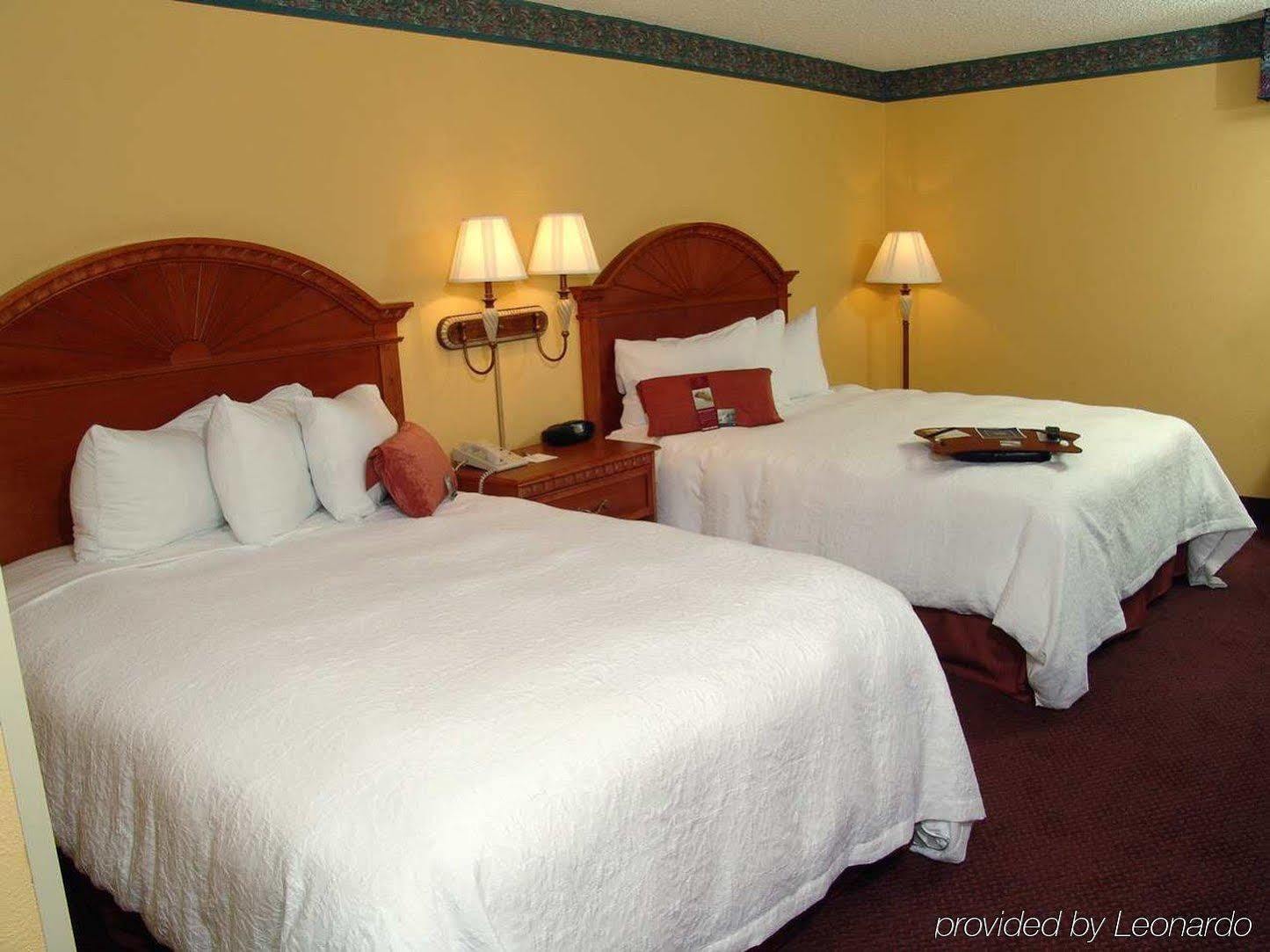 Ramada By Wyndham Florida Mall 3*