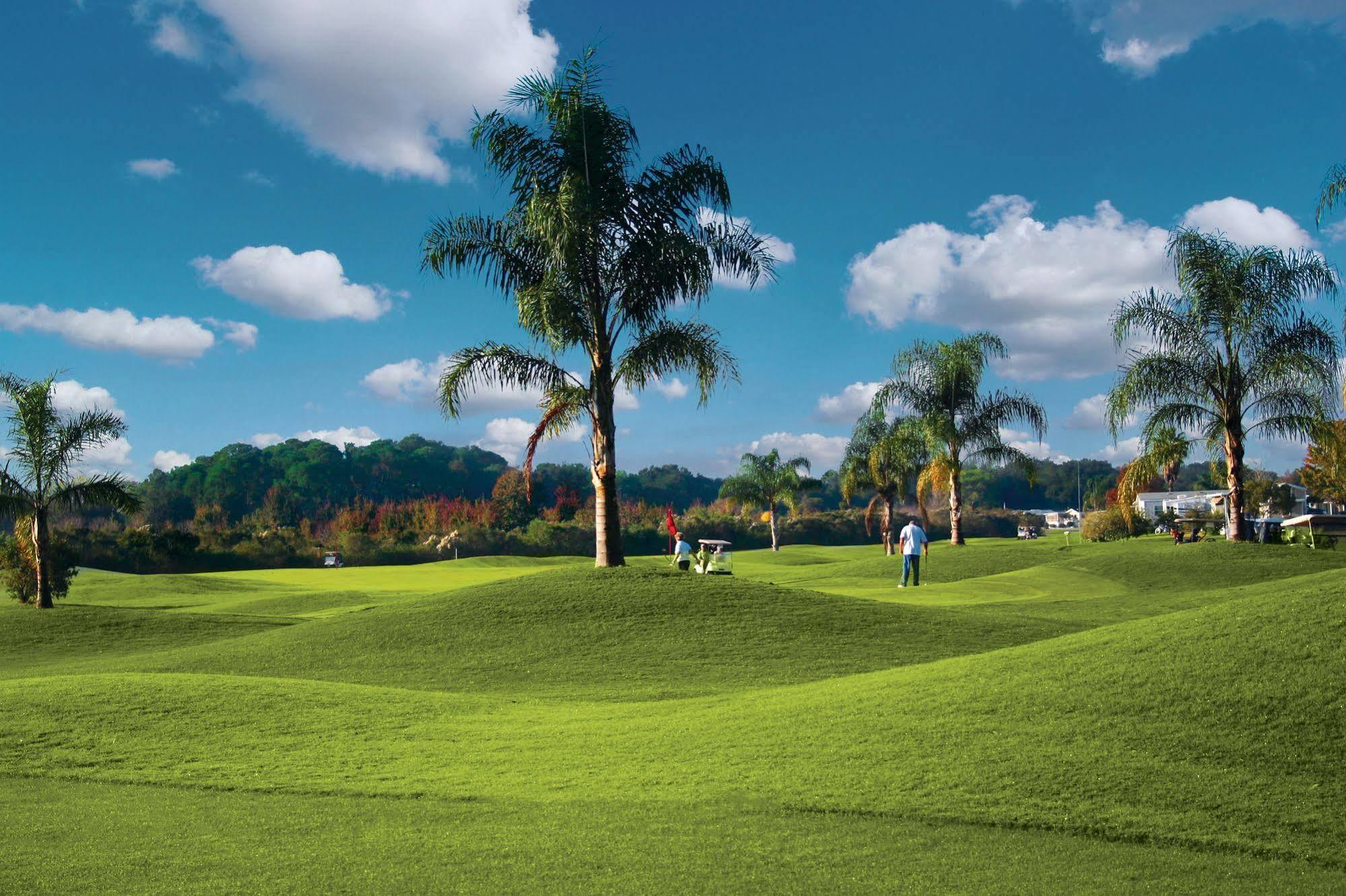 Hotel Clerbrook Golf & Rv Caravan Park 2*