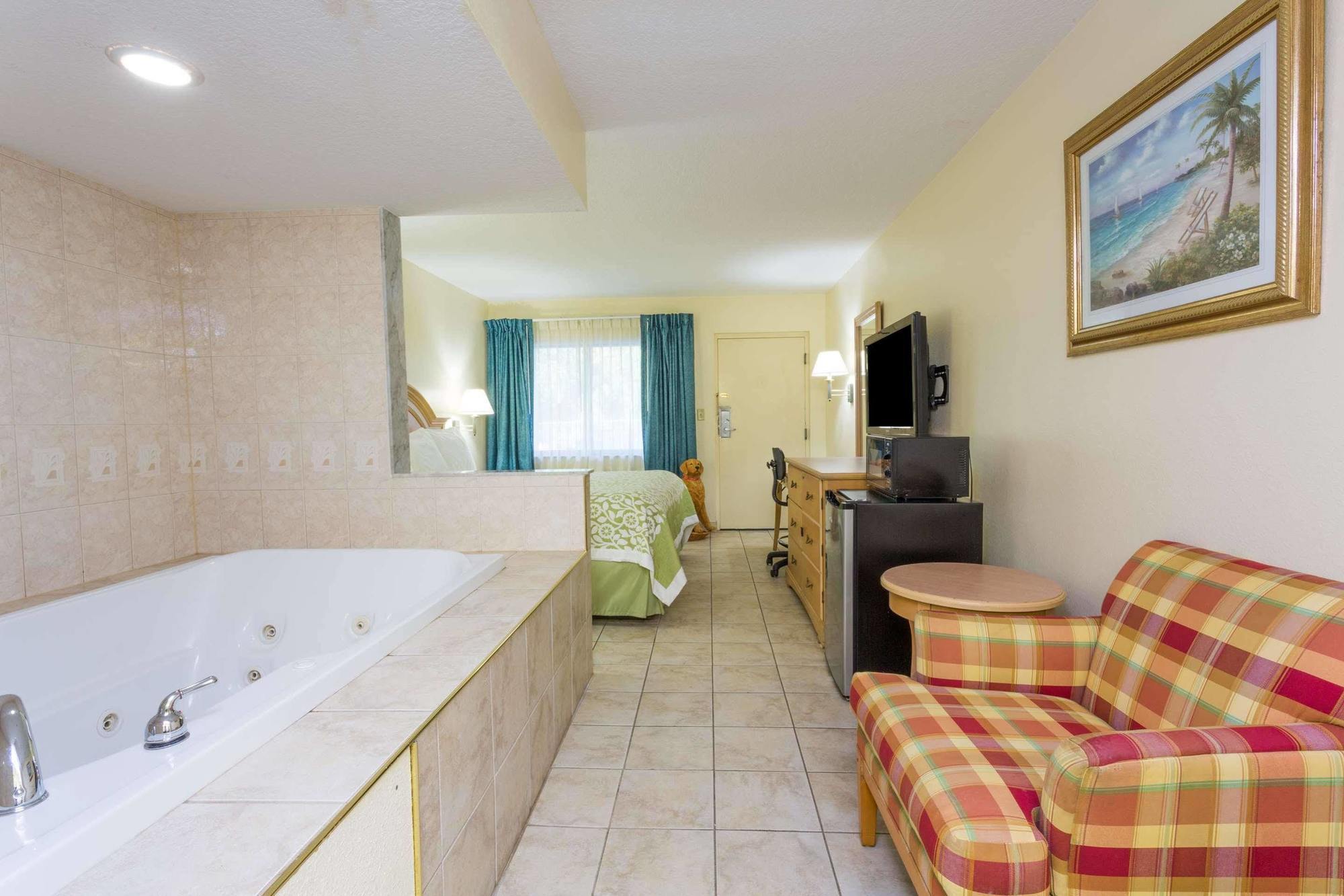 Days By Wyndham N Orlando/casselberry