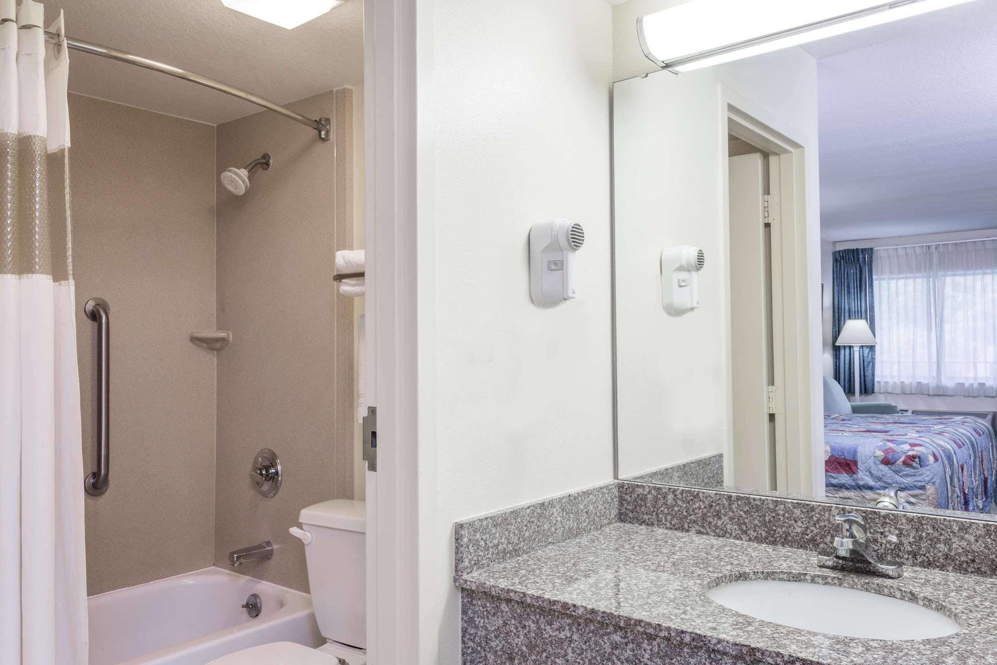 Hotel Days By Wyndham N Orlando/casselberry 2*