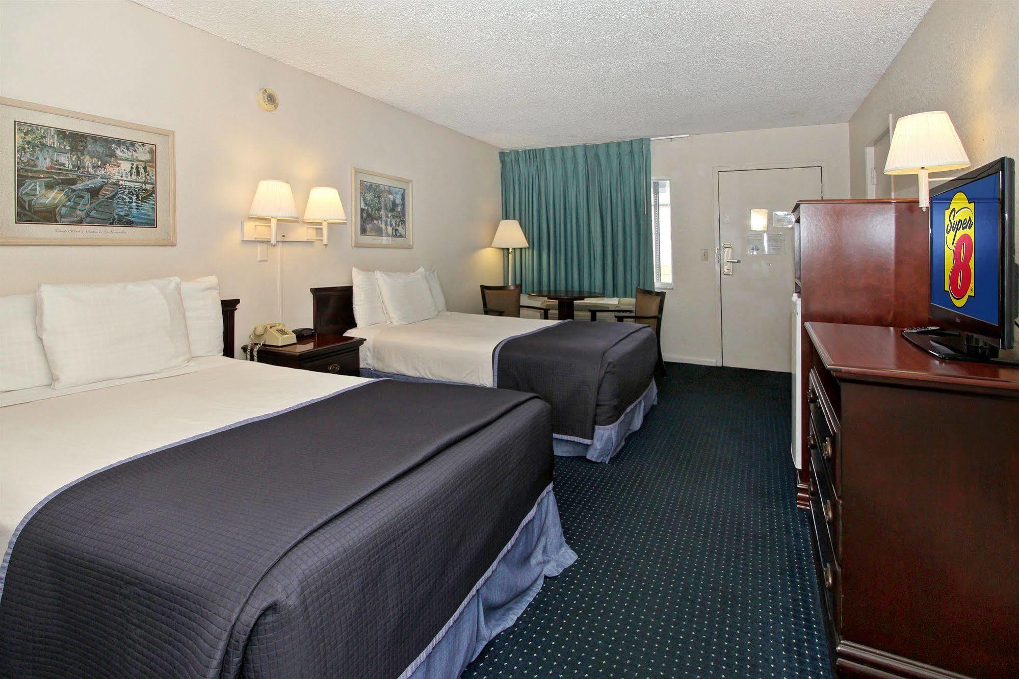 Super 8 By Wyndham