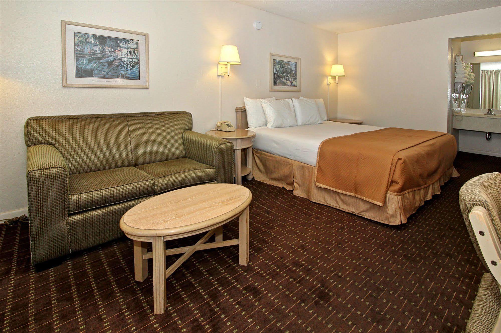 Super 8 By Wyndham