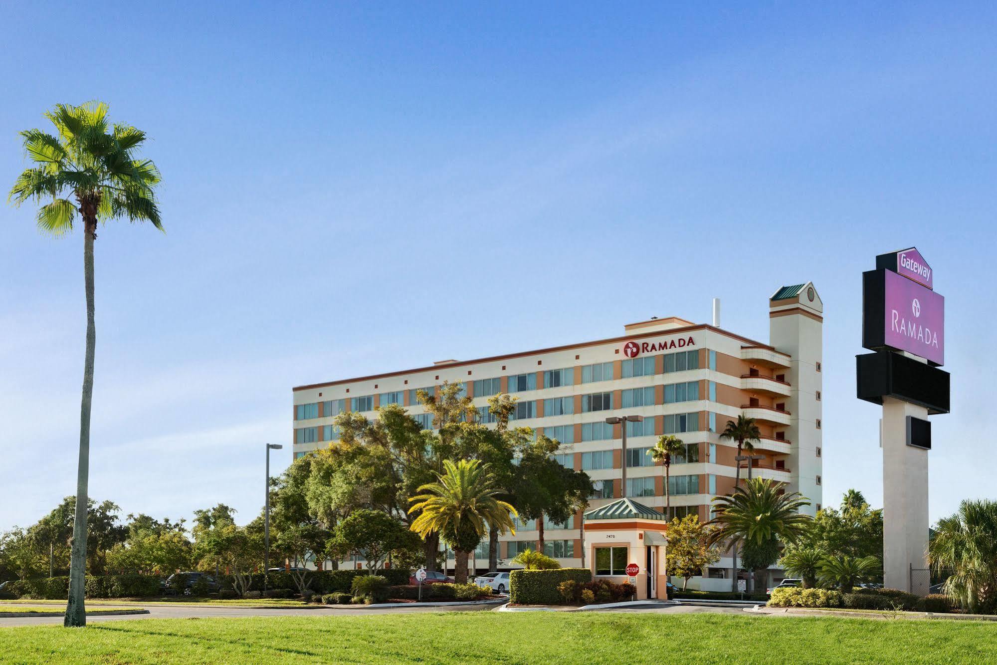 Ramada By Wyndham Kissimmee Gateway - Free Theme Park Shuttle 3*