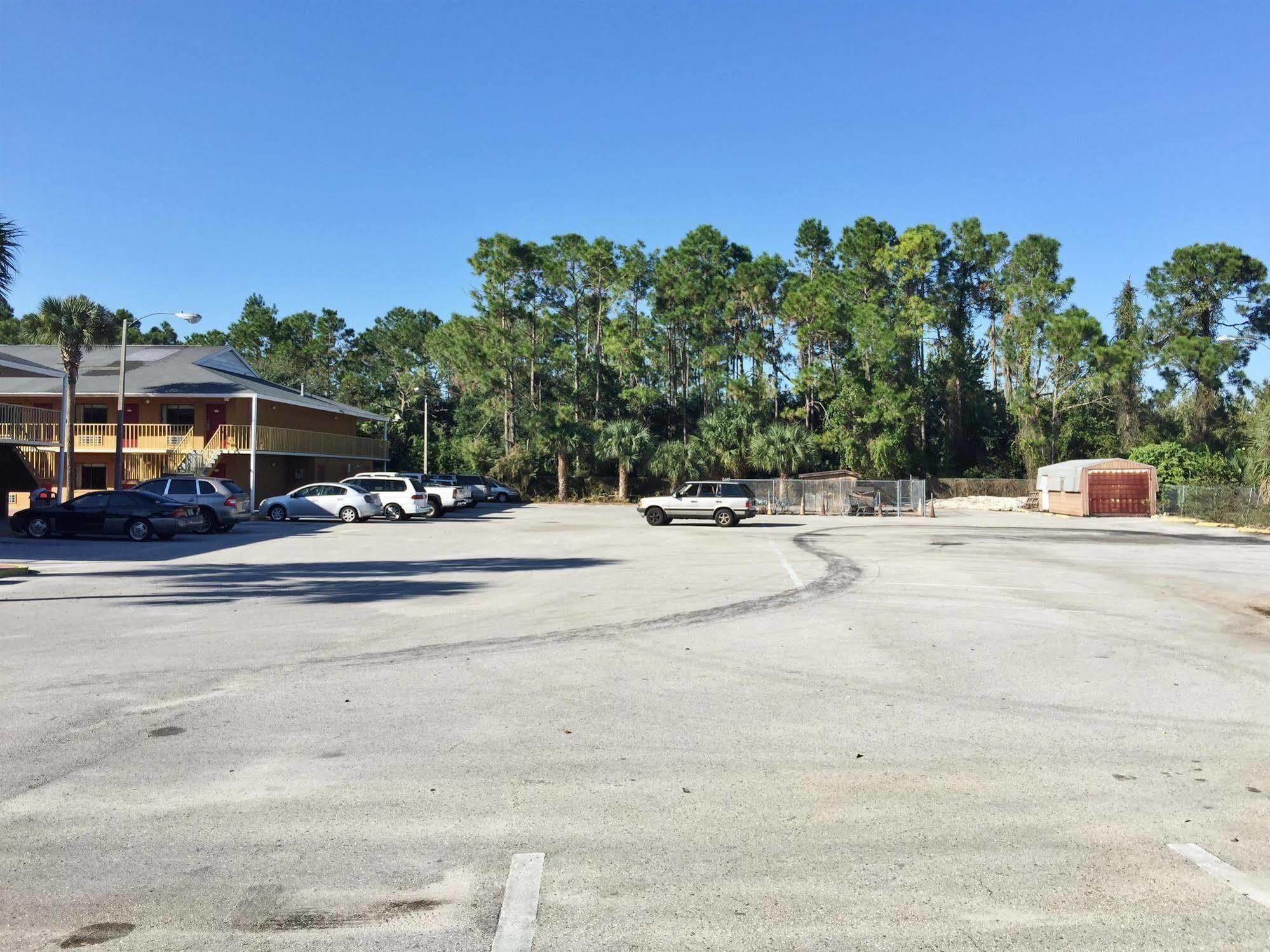 Motel Country Hearth Inn-