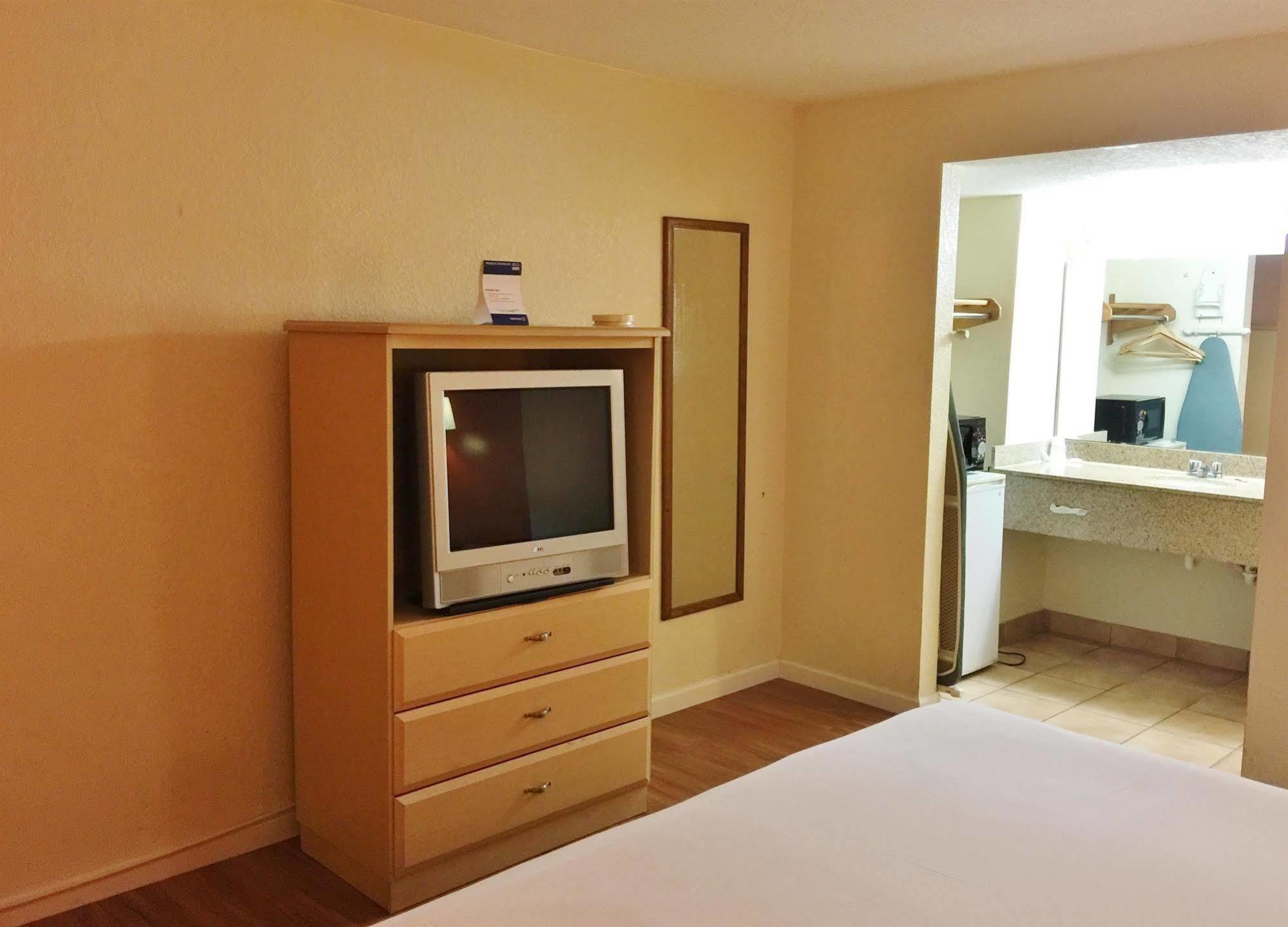 Motel Country Hearth Inn-
