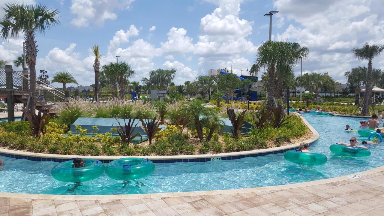 4 Bedroom Private Lakefront Town At Storey Near World Parks Apartment