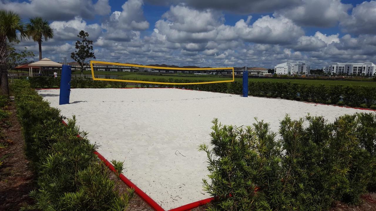 4 Bedroom Private Lakefront Town At Storey Near World Parks Kissimmee