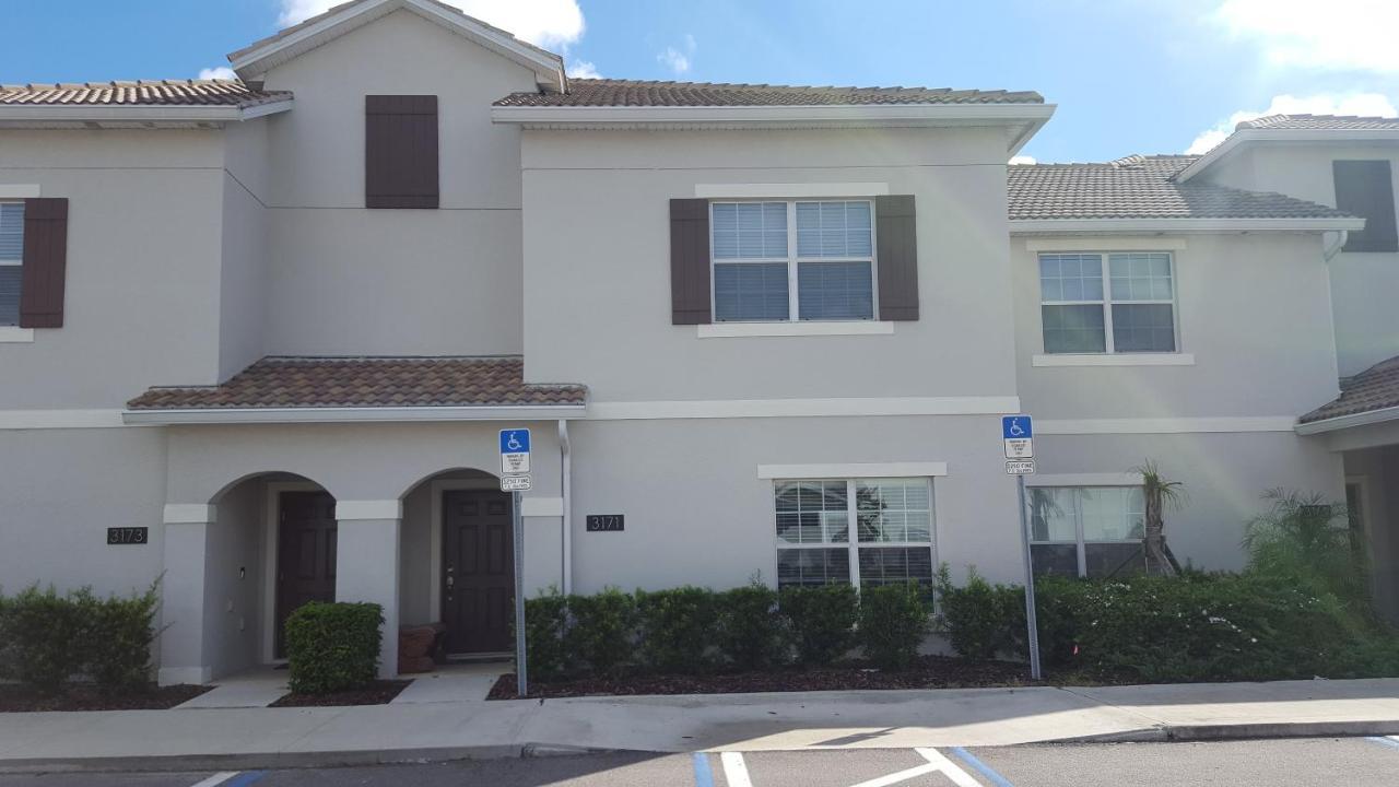 4 Bedroom Private Lakefront Town At Storey Near World Parks Apartment *