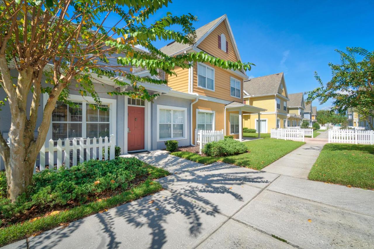 The At Seven Dwarfs Lane Apartment Kissimmee