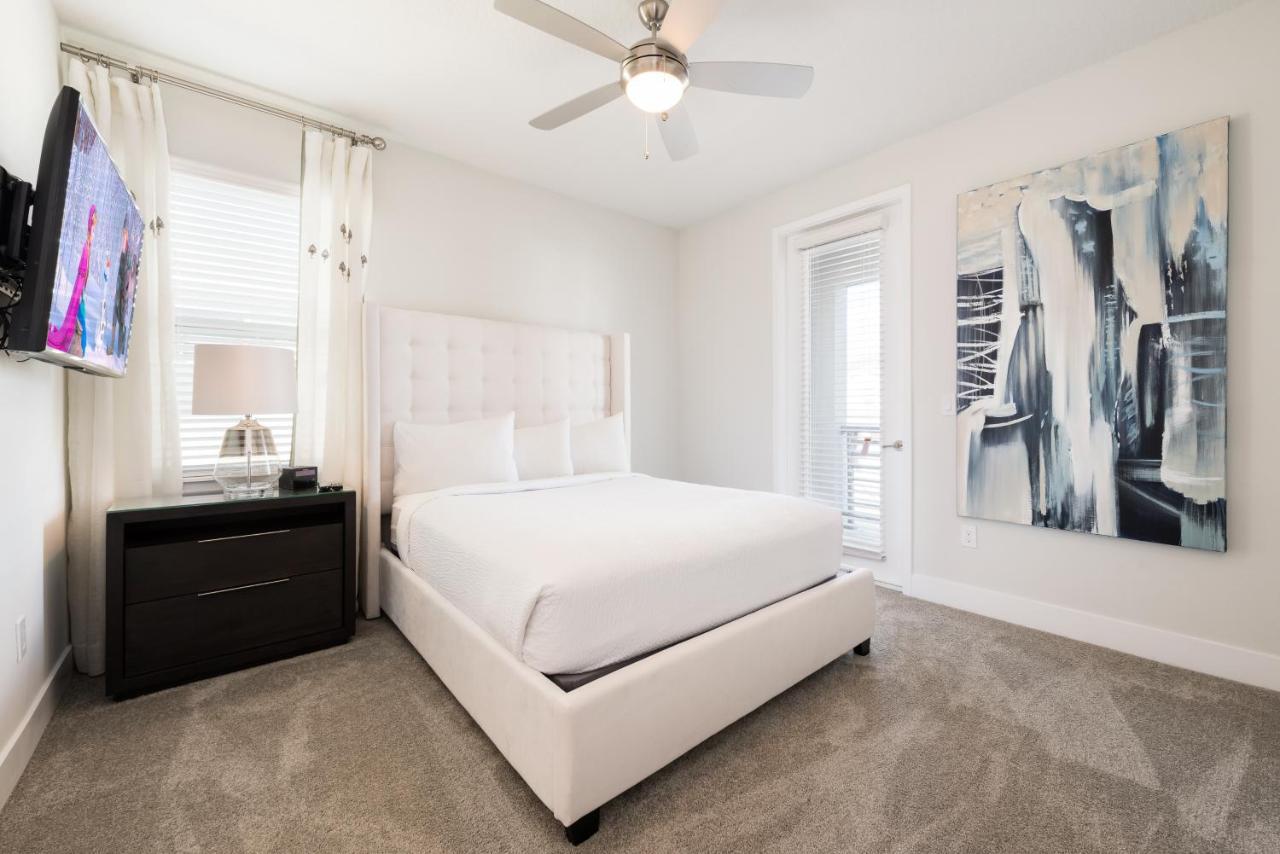 Holiday home Chic With Private Pool Near World By Rentyl - 7706f Orlando