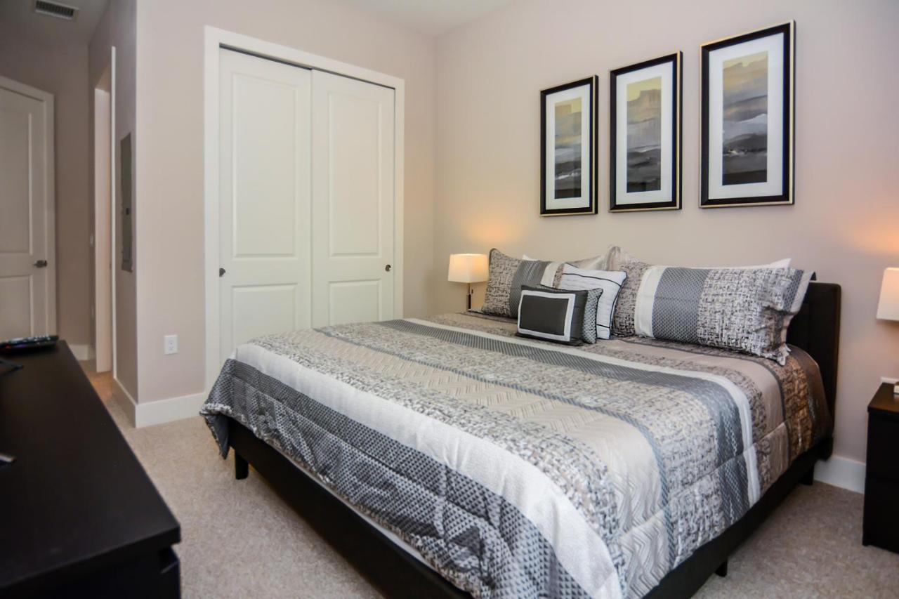Dream Townhome With Balcony Summerville Su7576 *