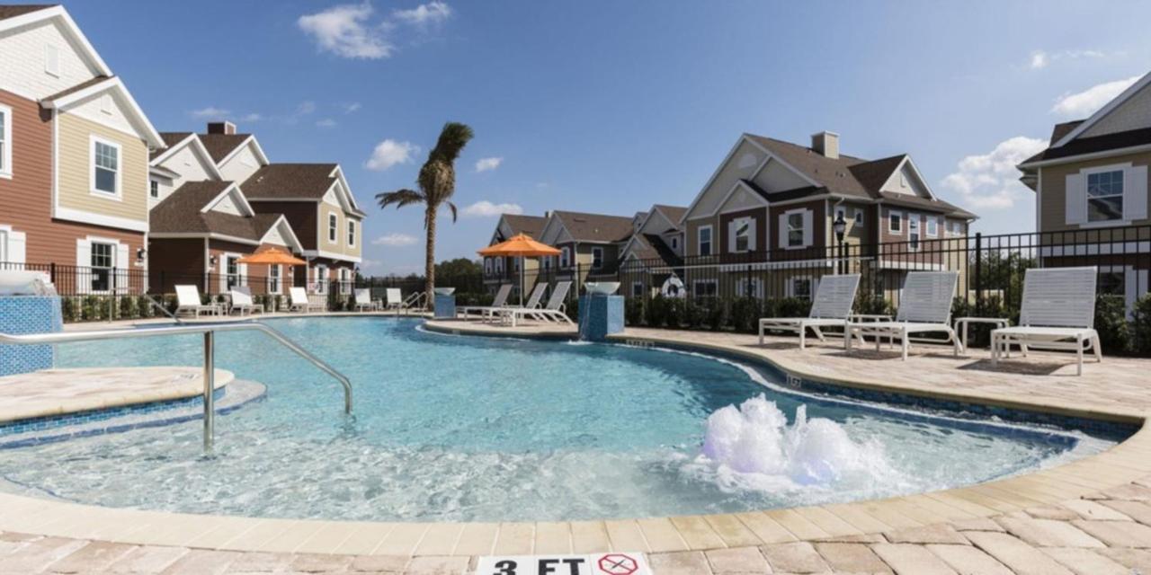 Dream Townhome With Balcony Summerville Su7576 Holiday home *
