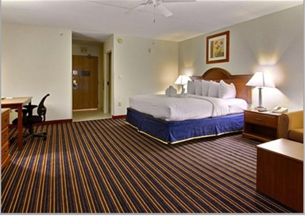 Comfort Kissimmee-lake Buena Vista South Inn 3*