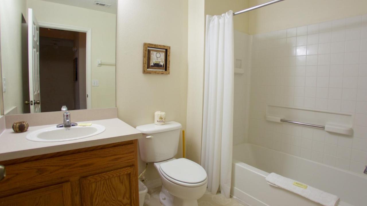 Norwich Townhome At Emerald Island Four Corners