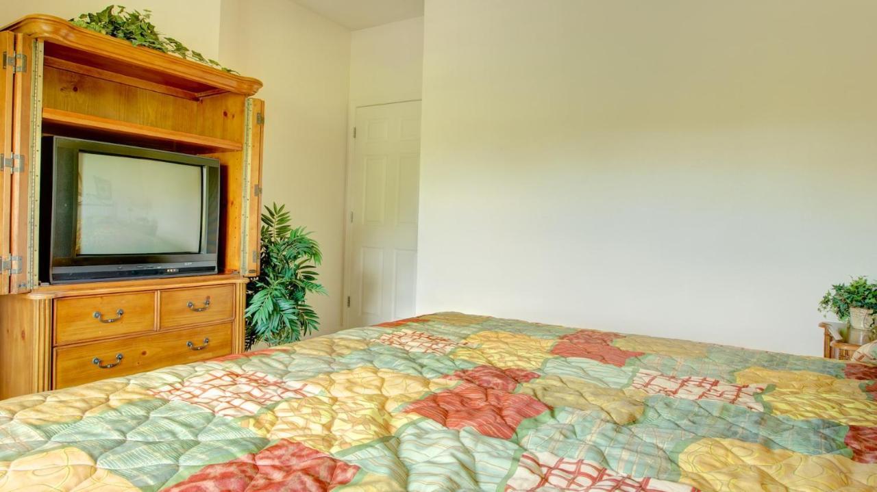 Derby Townhome At Lucaya Near