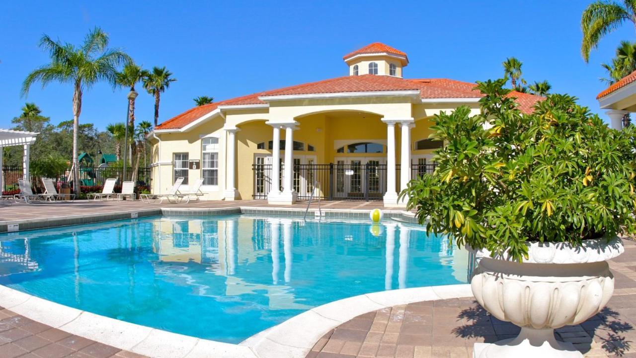 Norwich Townhome At Emerald Island Villa