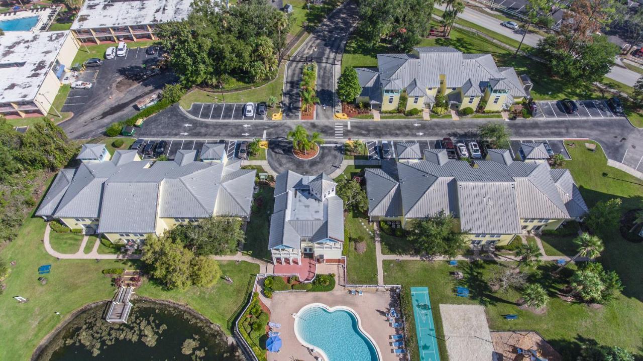 Barefoot Resort
