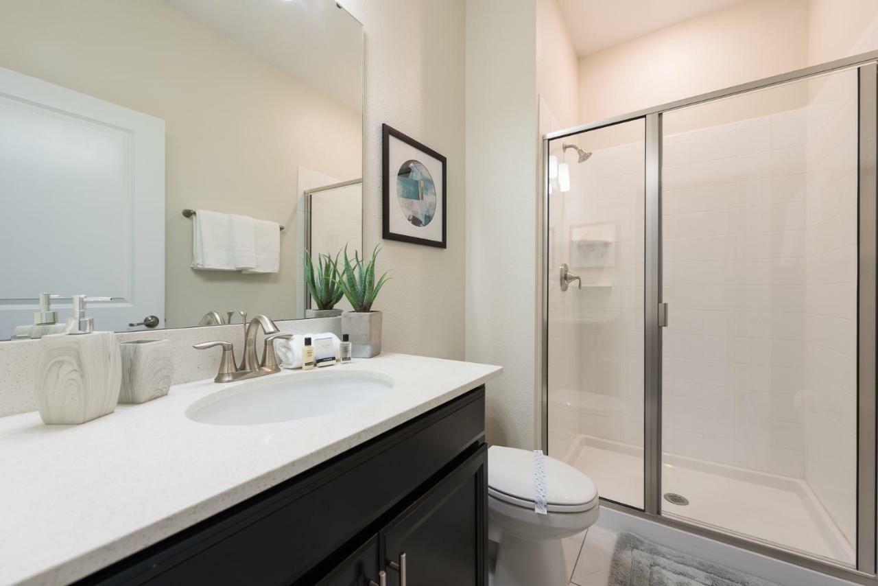 Amazing With A Private Pool Near *