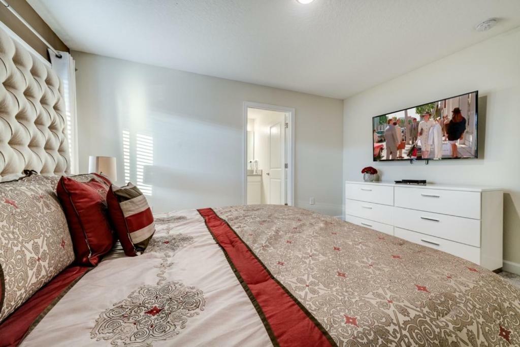 Elegant With Themed Bedrooms Near *