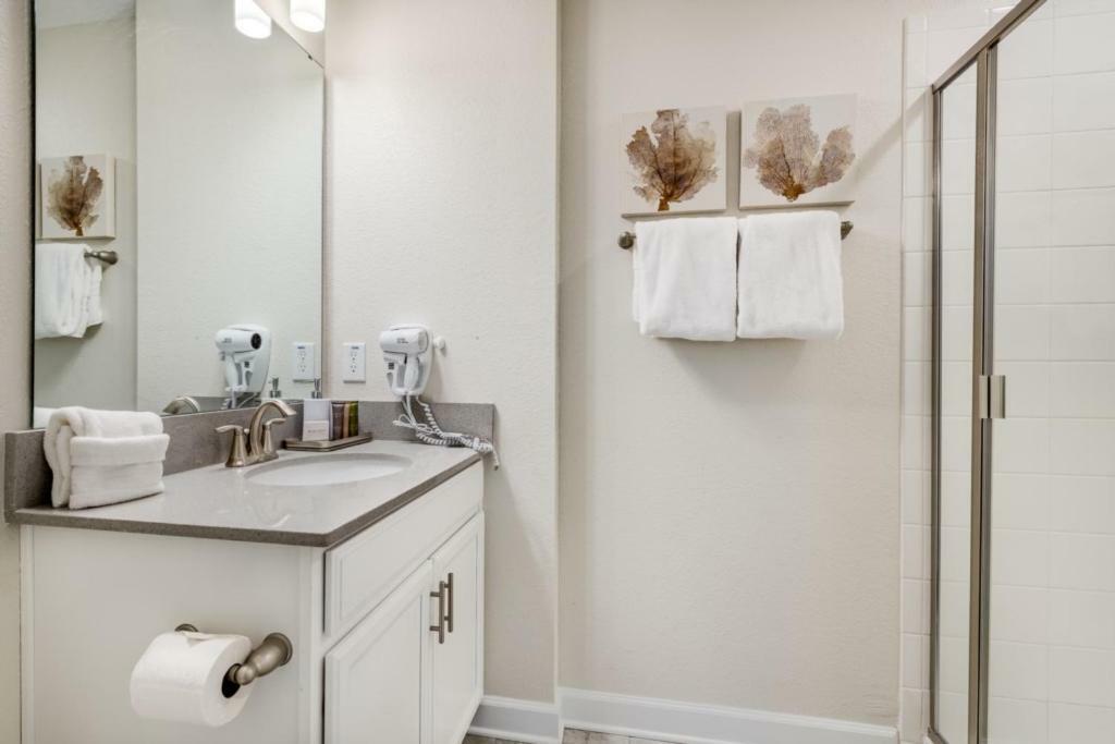 Elegant With Themed Bedrooms Near *