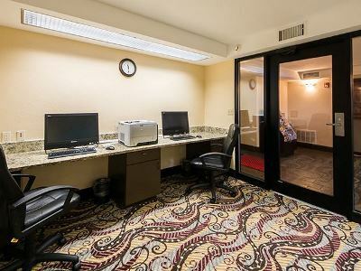 Hotel Ramada By Wyndham Florida Mall 3*