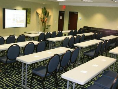 Hotel Holiday Express & Orlando - Apopka By Ihg 3*