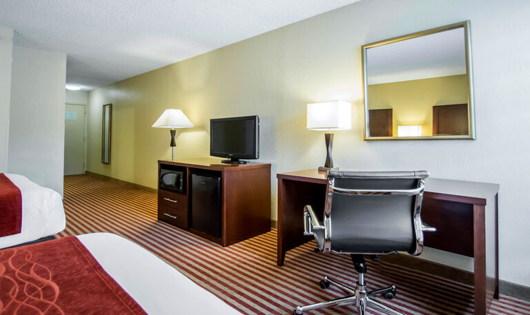 Comfort & Kissimmee By The Parks Hotel 3*