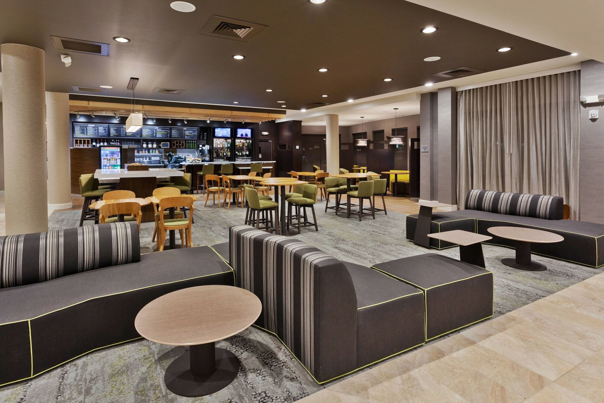 Courtyard By Marriott