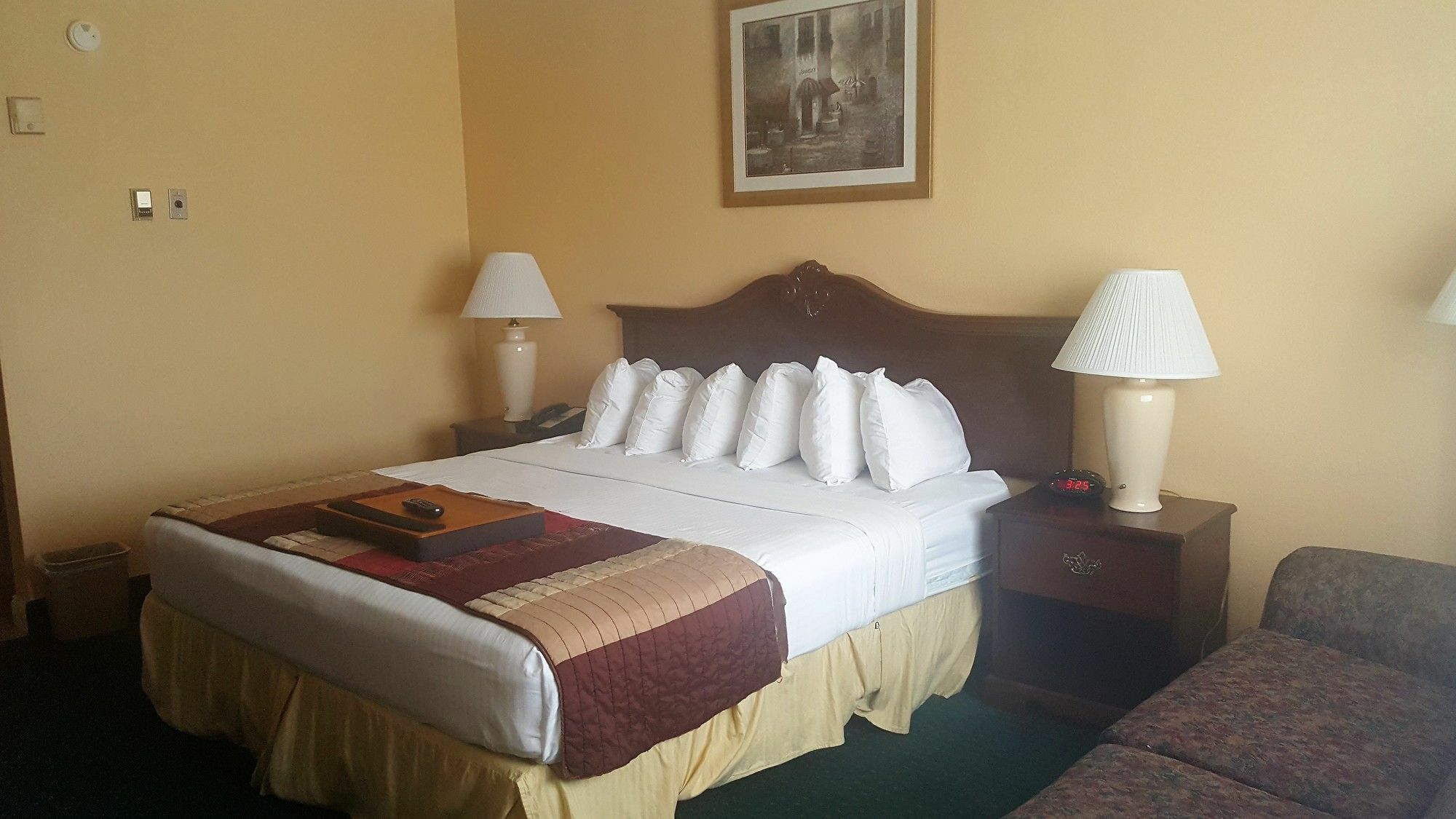 Econo Chain Of Lakes Lodge