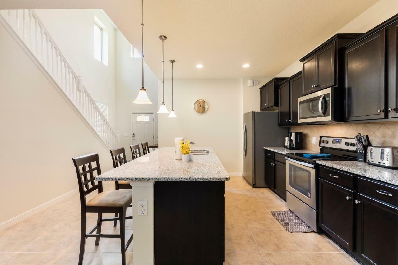 Luxury 6br In Windsor At Westside *