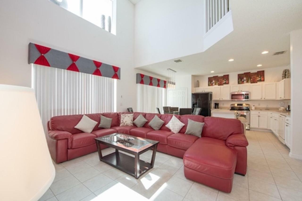 Dream With Hot Tub, Pool, Xbox, Games Room, Lakeview, 10 Min To Disney, Clubhouse Holiday home Kissimmee