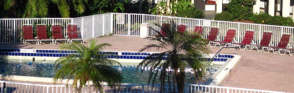 The At Heritage Park Motel 2*