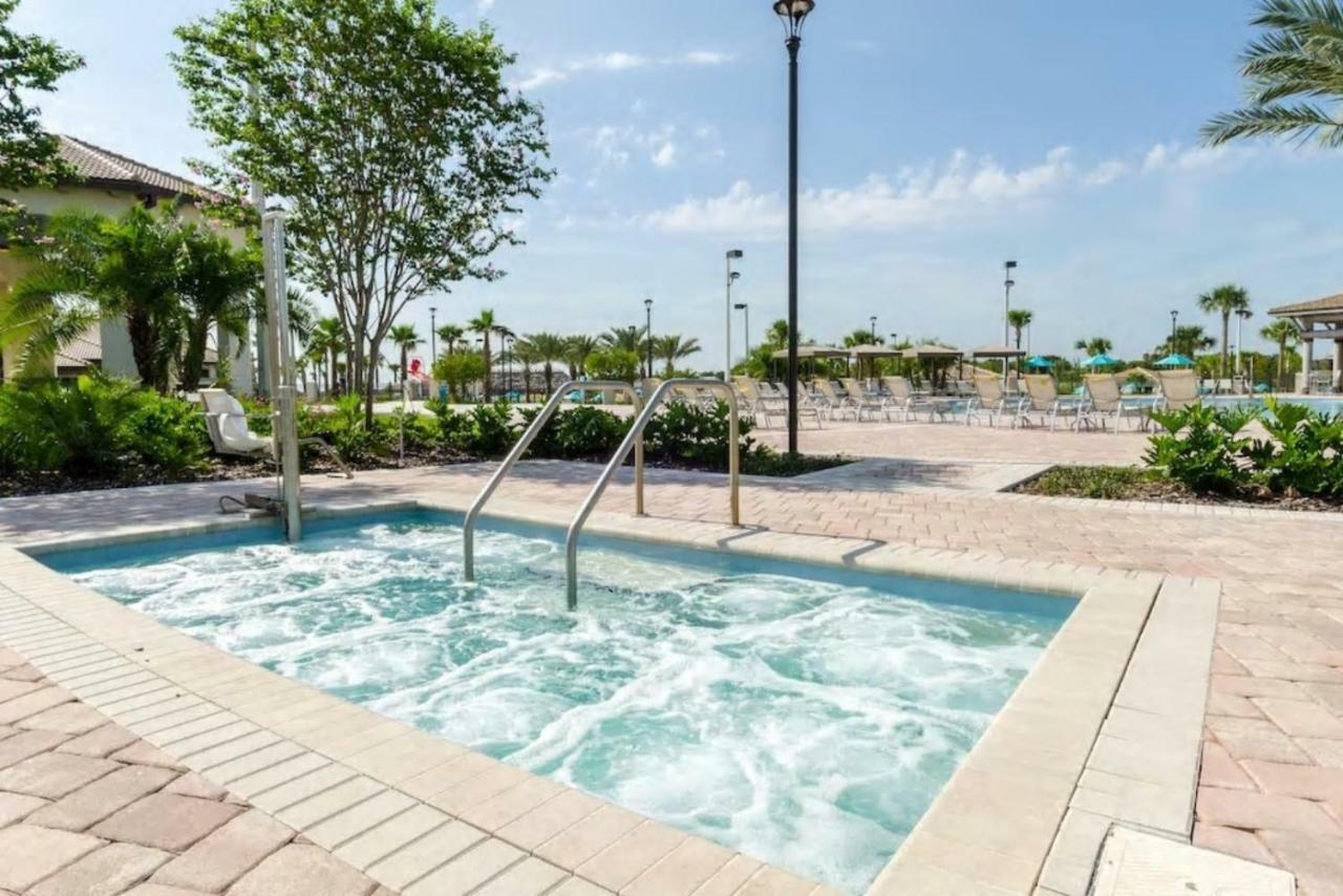 Villa Orlando 9024 Davenport