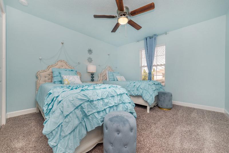 Storey Homes, Townhomes & 4*