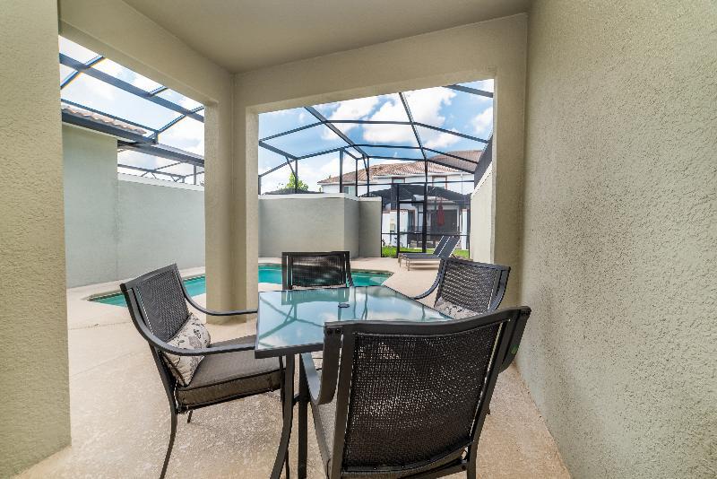 Storey Homes, Townhomes & Resort 4*