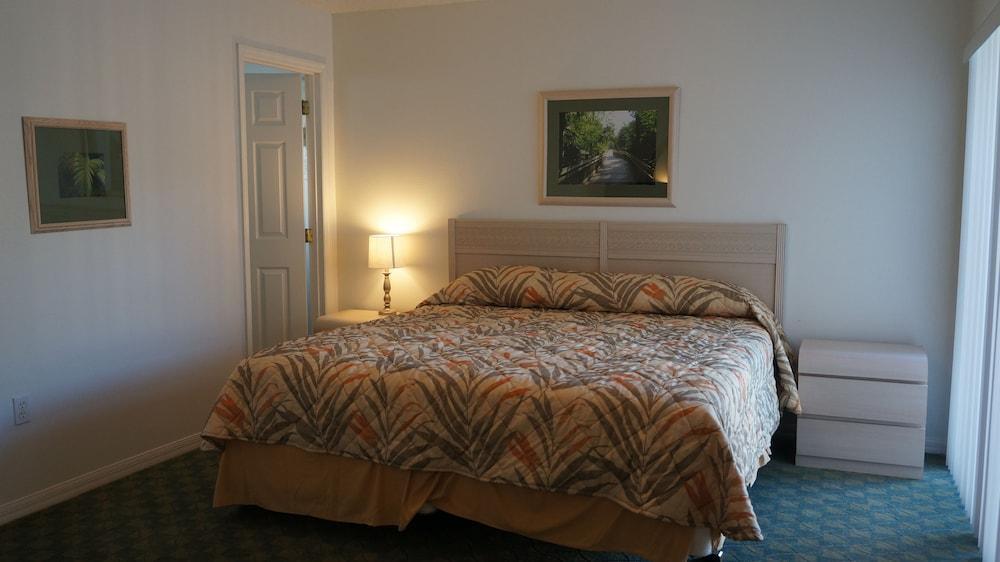 Berkley Townhomes *