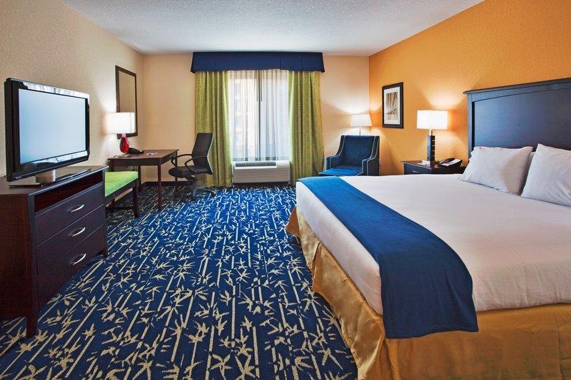 Holiday Express & Orlando - Apopka By Ihg Forest City