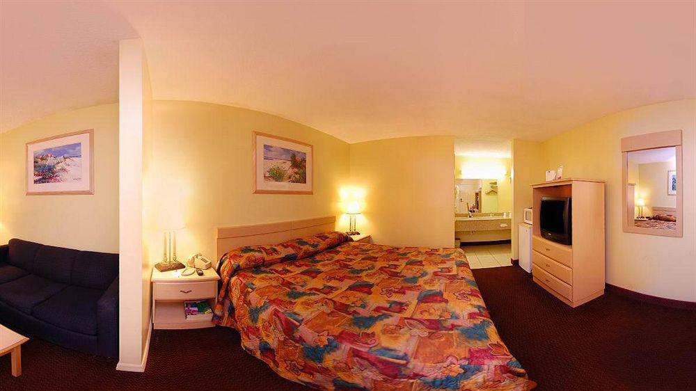 Econo & Maingate Hotel