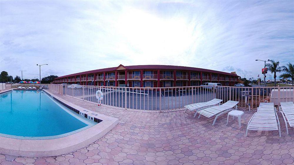 Hotel Econo & Maingate 2*
