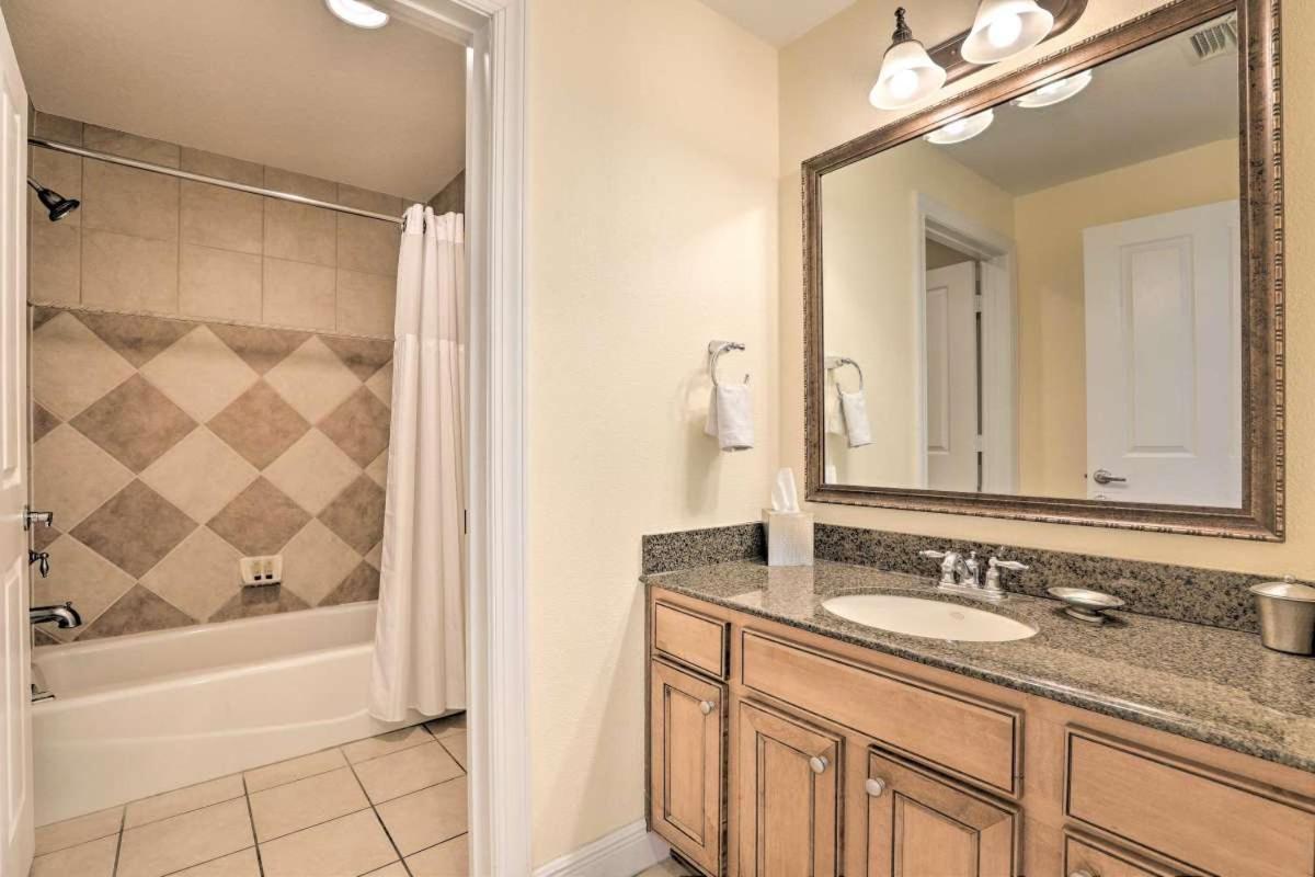 Golf Condo, Reunion *