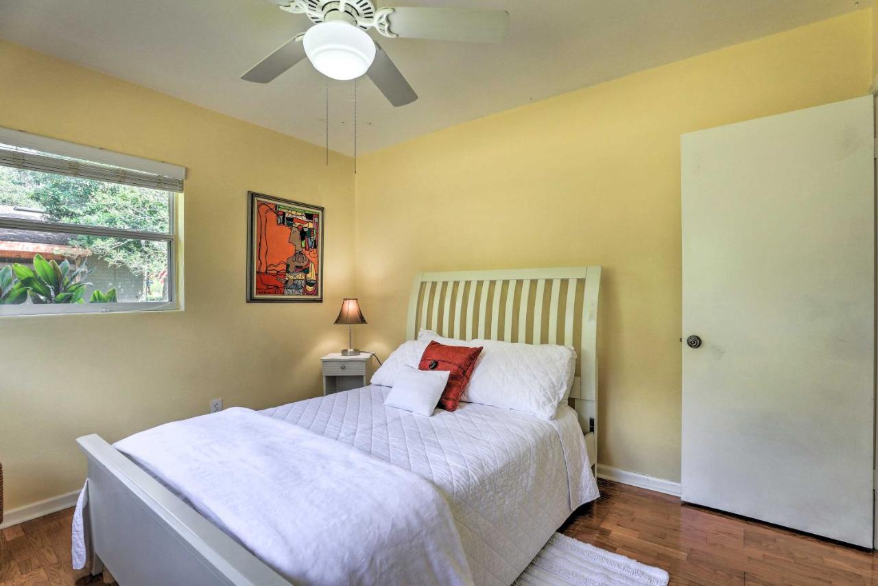 With Large Backyard About 1 Mile From Fsc! Lakeland