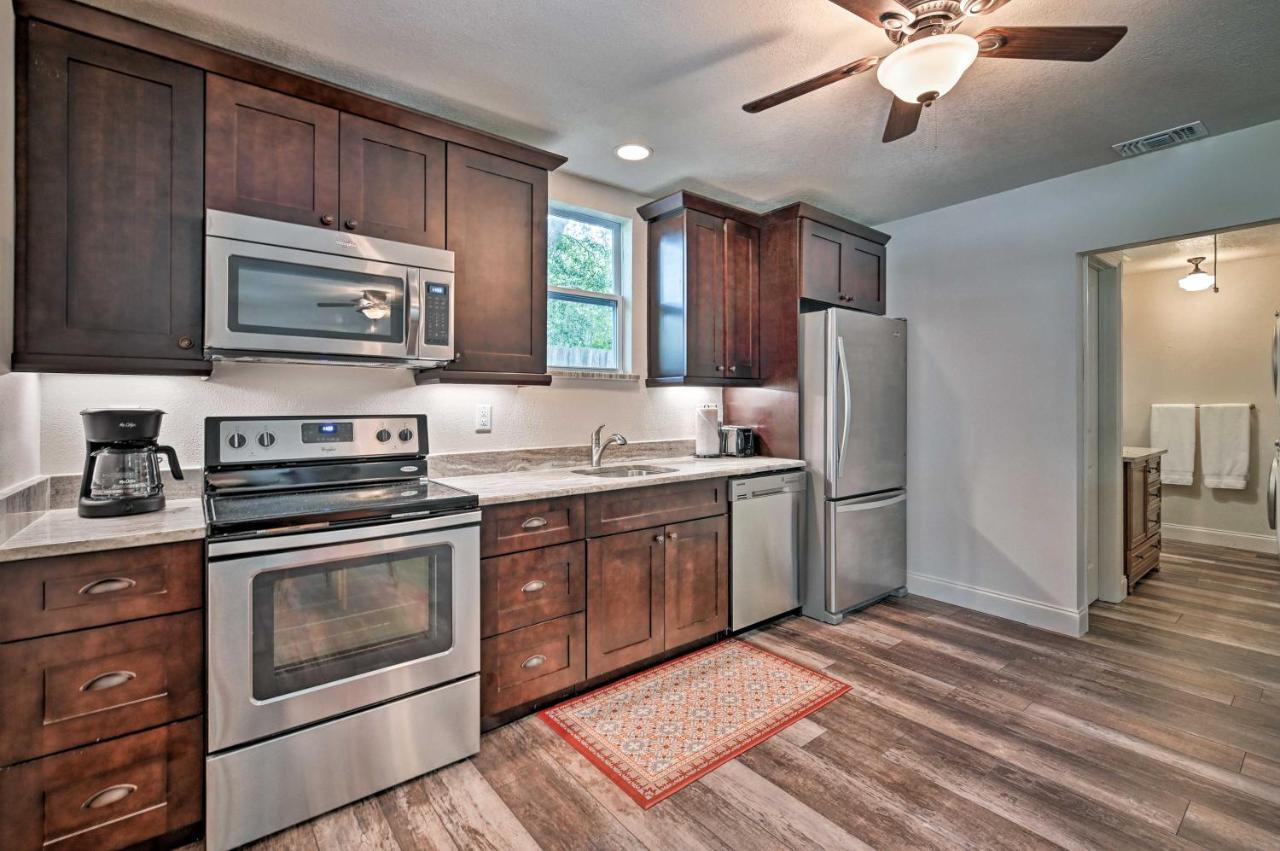 Holiday home Winter Garden With Gas Grill, Walk To Dtwn! Orlando