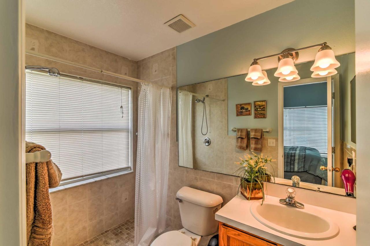 Sunny Retreat With Pool, Near Disney! Holiday home *